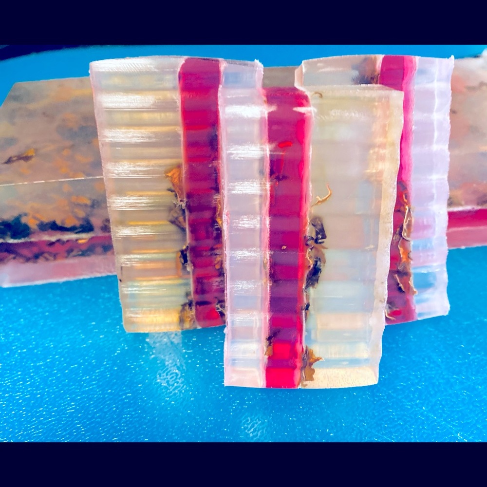 Hand made & Hand poured natural Honey Soap W/Rose petals